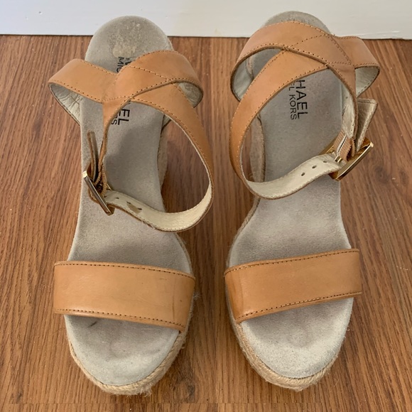 Michael Kors tan leather wedges - Picture 2 of 5